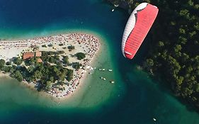 Beach Random Rooms By Lookbookholiday Otel